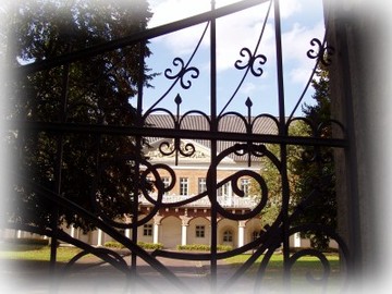 Das Schloss in Aurich - Blick vom Schlossgarten zum Marstall