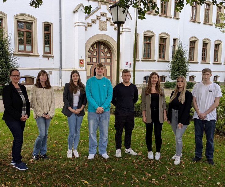 Bild zeigt die Anwärter 2024